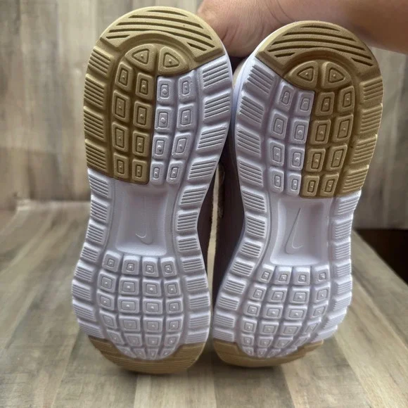 Nike Women's 8 Nike Air Max Nuaxis Sanddrift Grain HF1233-105 - Picture 6 of 9